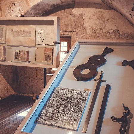 Вілла Wohnen Auf Der Ritterburg Hassmersheim Екстер'єр фото